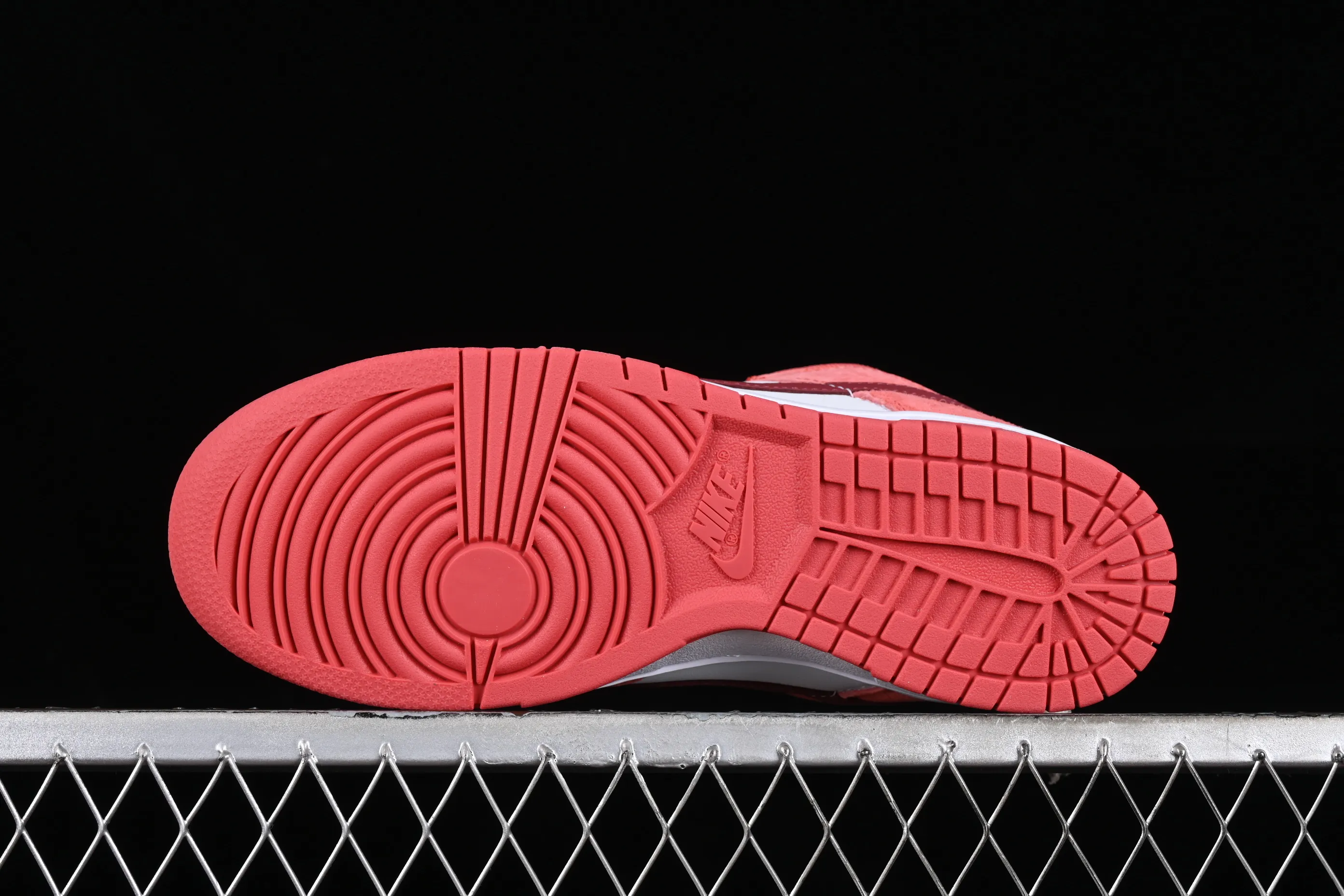 All categories Nk SB Dunk series Nk SB Dunk Low low-top sneakers Nk SB Dunk Low Retro "Valentine's Day 2024" White Rose Red Valentine's Day SB low-top casual sports skateboard shoes FQ7056-100
